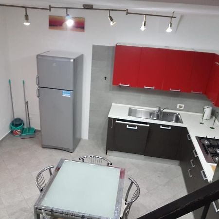 Casa N 2 Con Parcheggio Privato E Colonnina Ricarica Livorno Exterior foto