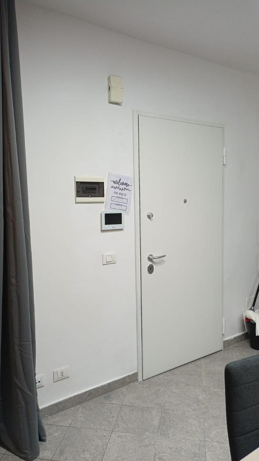 Casa N 2 Con Parcheggio Privato E Colonnina Ricarica Livorno Exterior foto